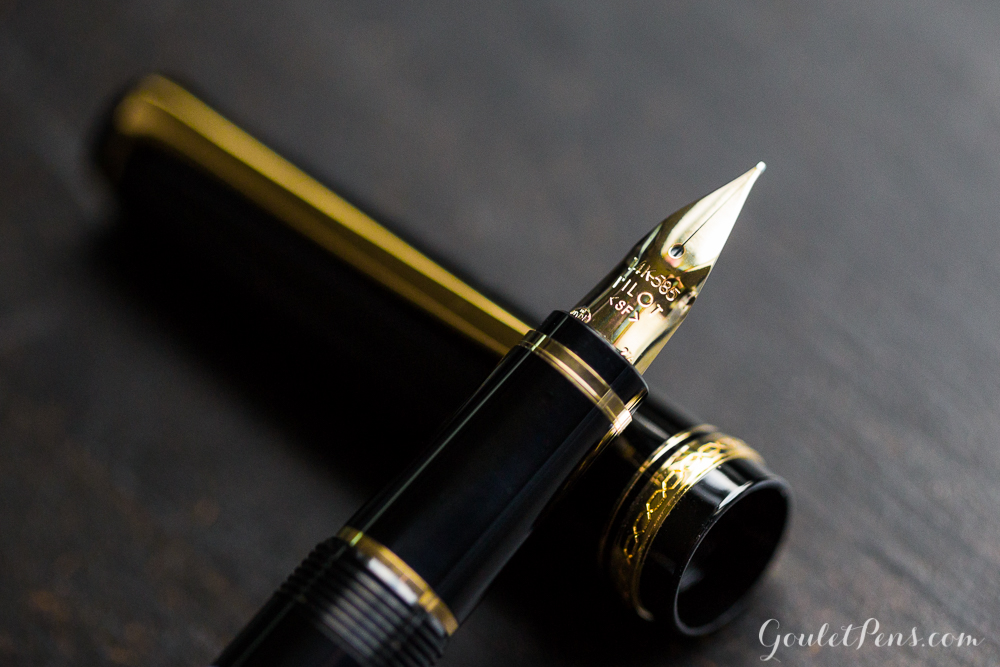 gold nib fountain pen 1